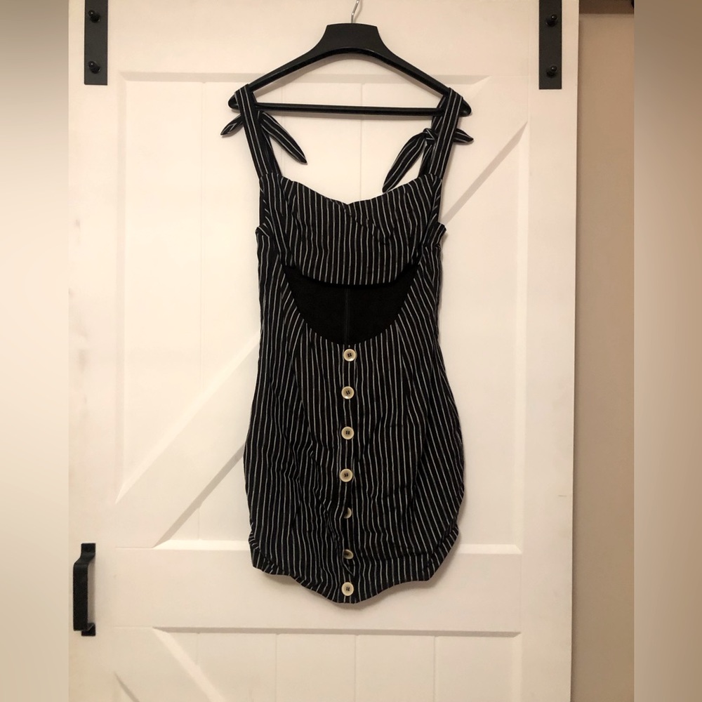 Kittenish dress